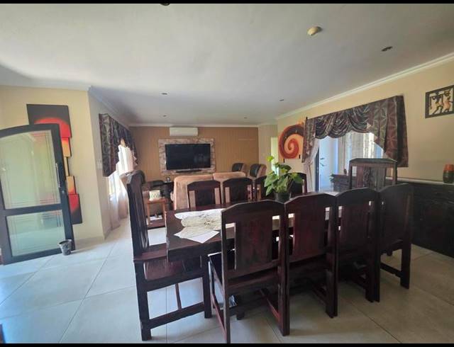 2 BEDROOM HOUSE FOR SALE IN PARKRAND